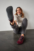 Load image into Gallery viewer, go: maroon